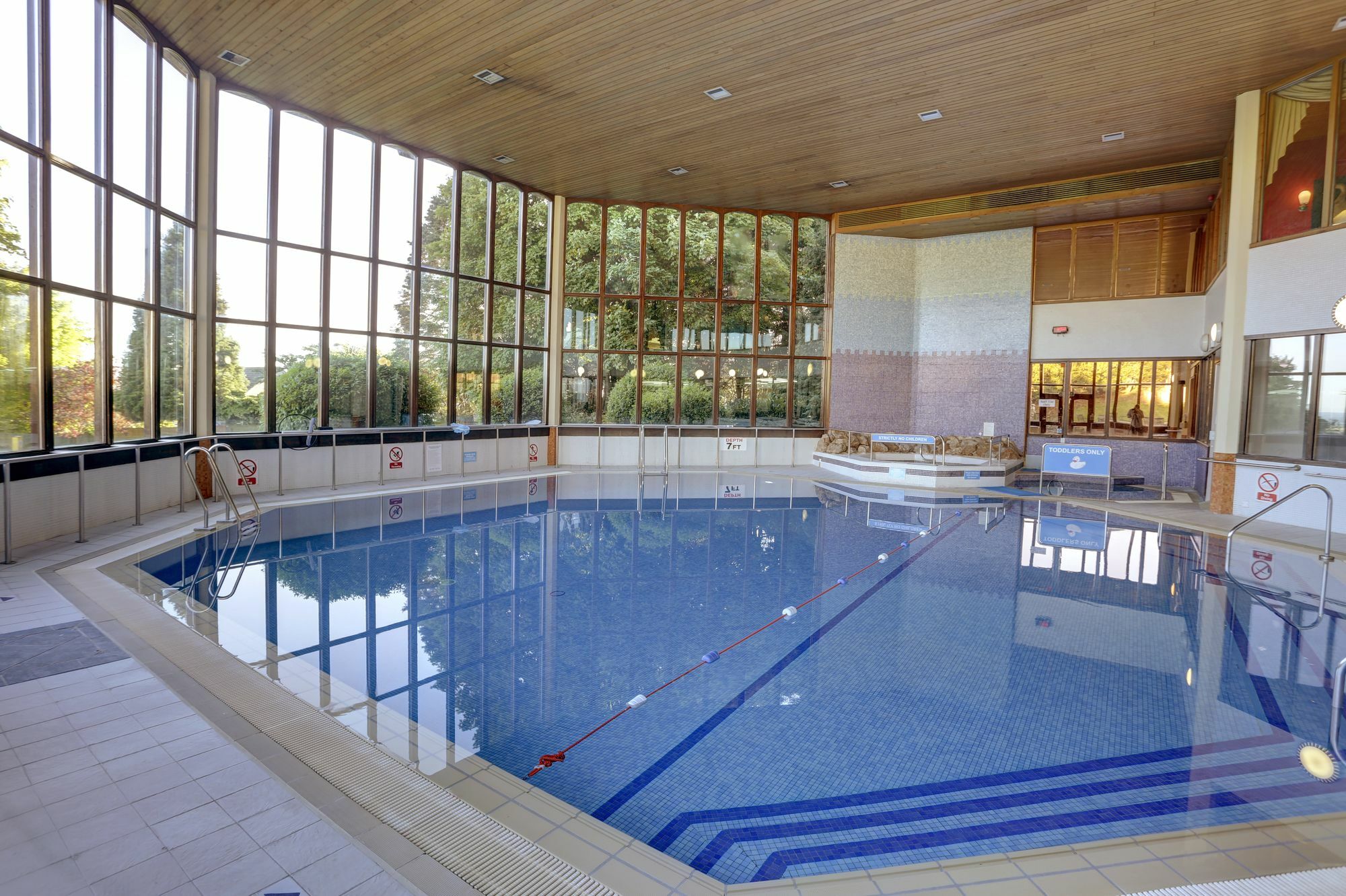 Blunsdon House Hotel, Bw Premier Collection Hotel