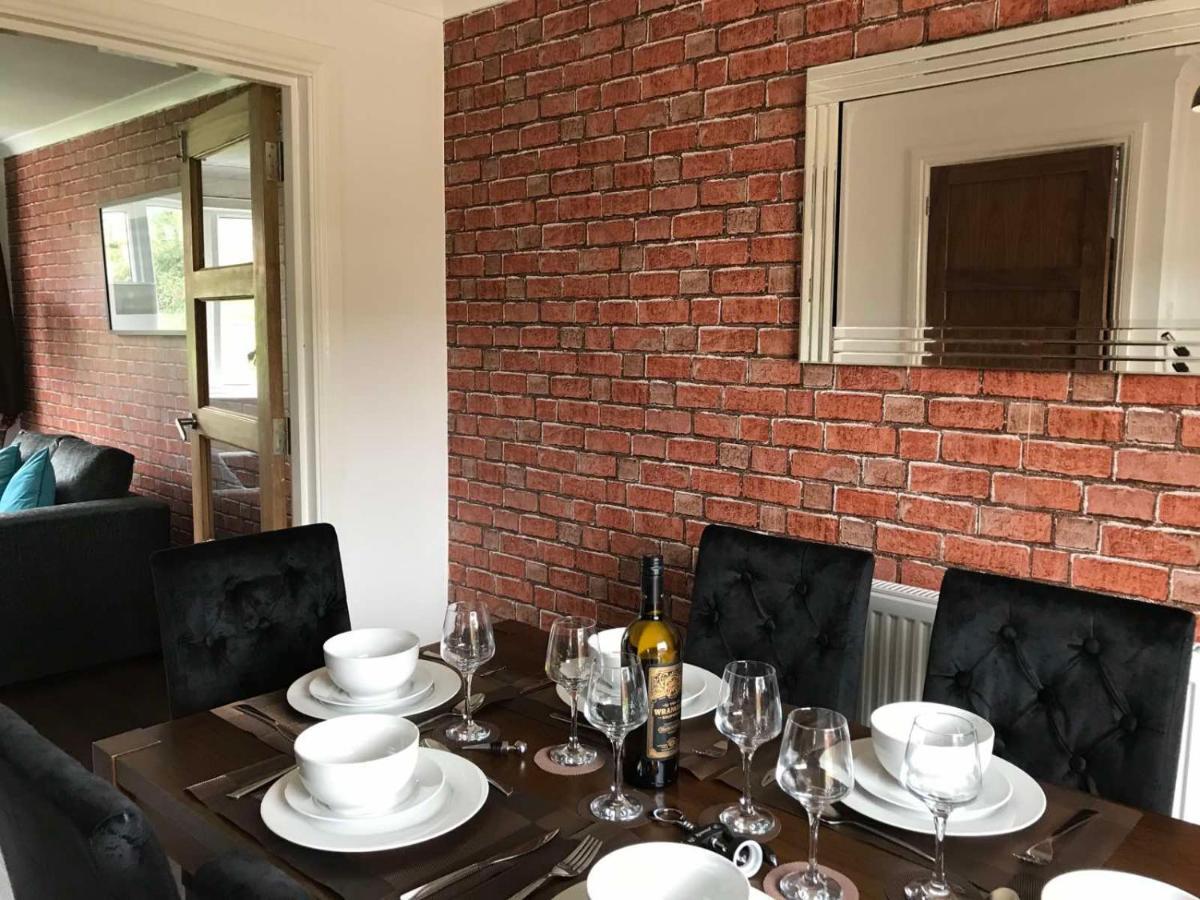 Holiday home Mundy House