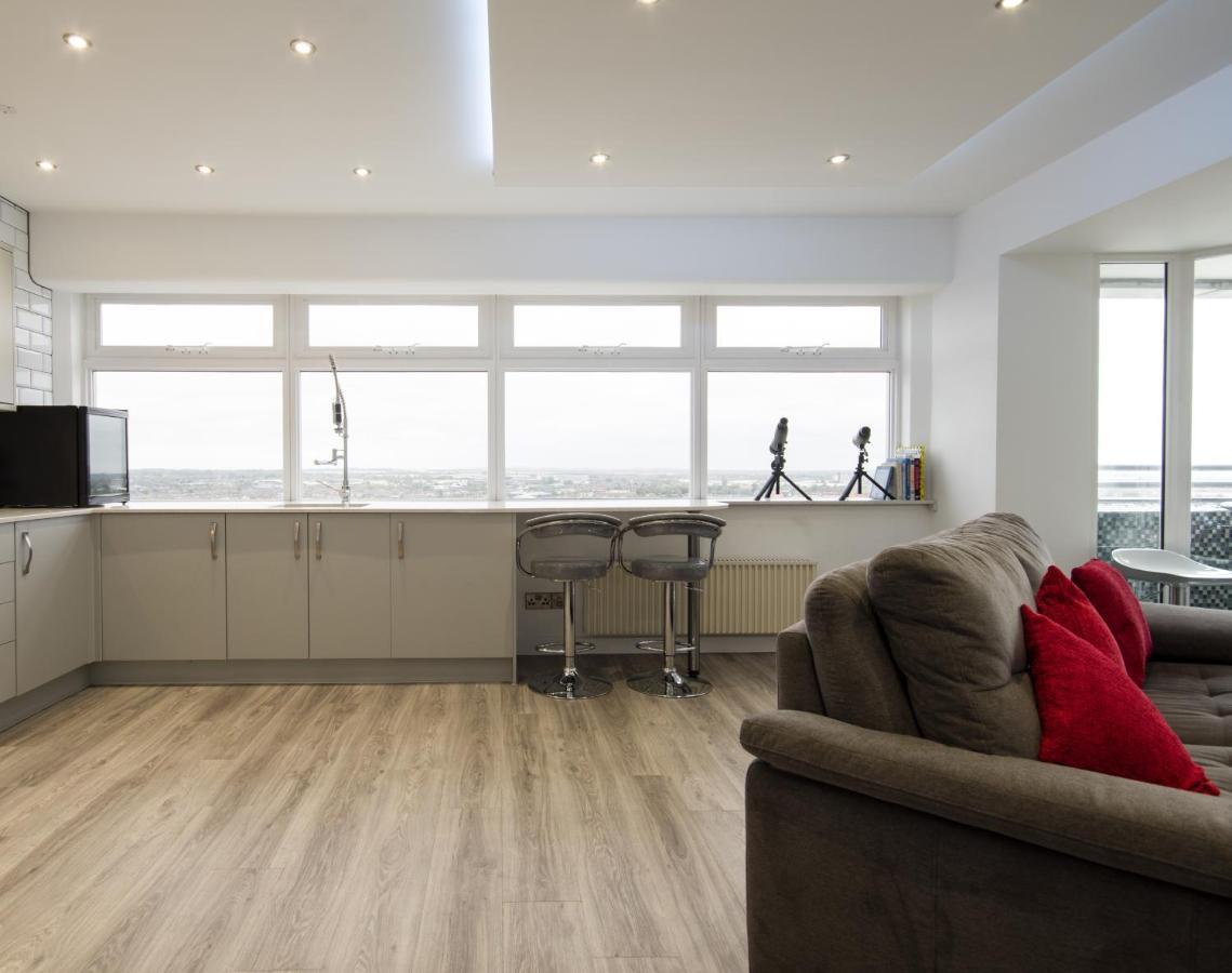Luxury Panoramic Balcony *