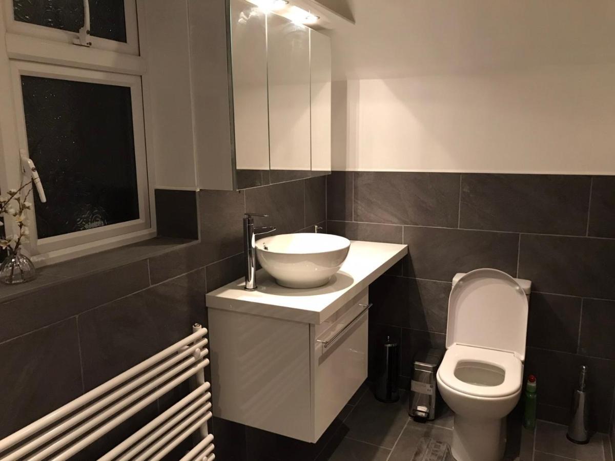 Mundy House Holiday home Swindon