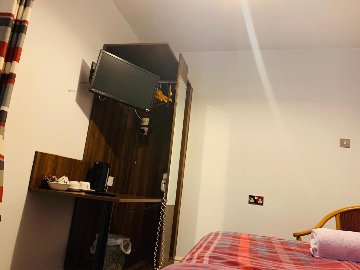 Swandown Bed & Breakfast Swindon