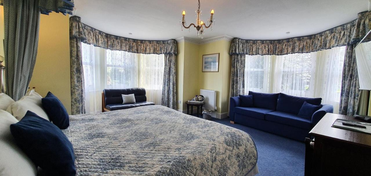 Chiseldon House Country house