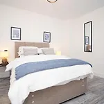 Kingsbridge Point - Cosy One Bed Apartments Near Town Centre, Swindon