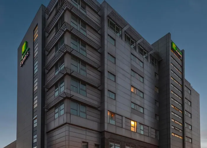 Holiday Inn Express Swindon City Centre By Ihg