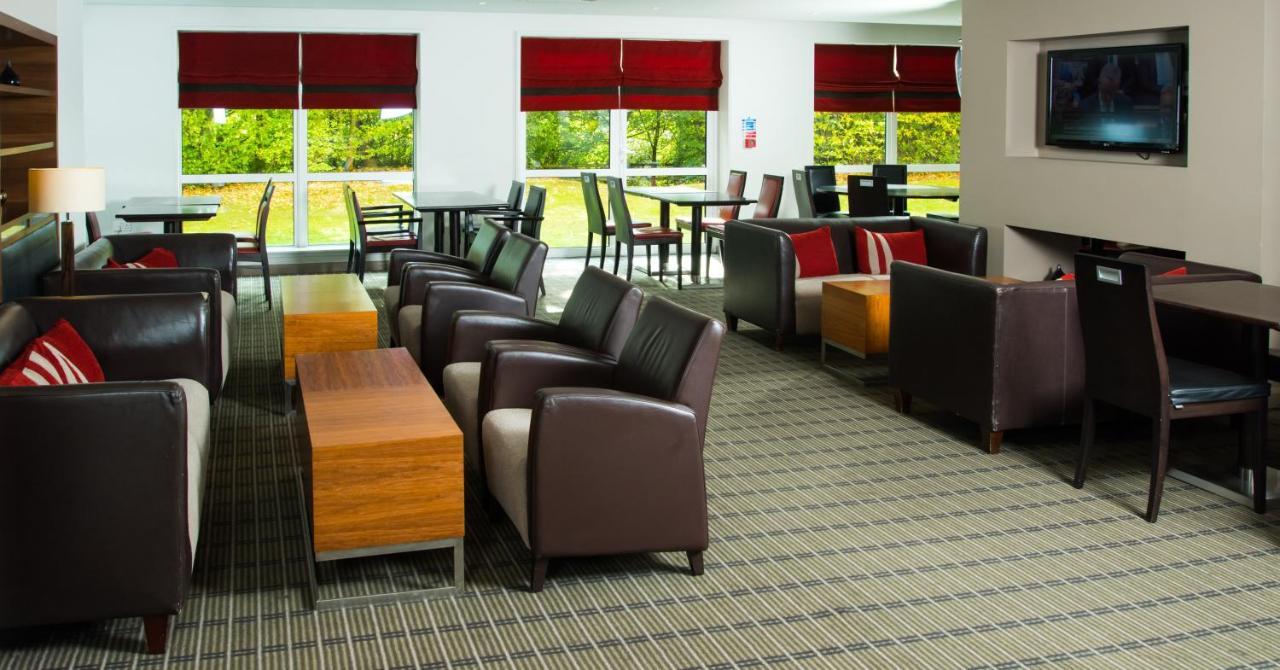 Express West By Ihg Hotel 3*