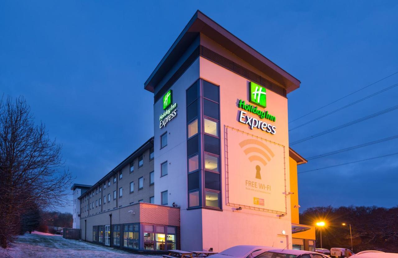 Express West By Ihg Hotel 3*
