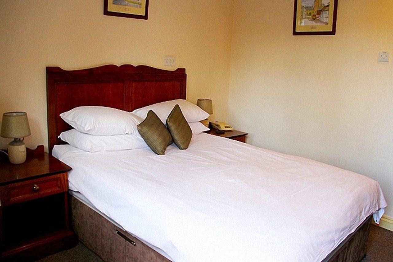 Hotel The Crown Swindon