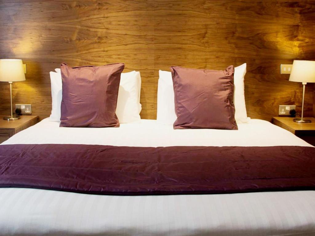 The White Hart 4* Swindon