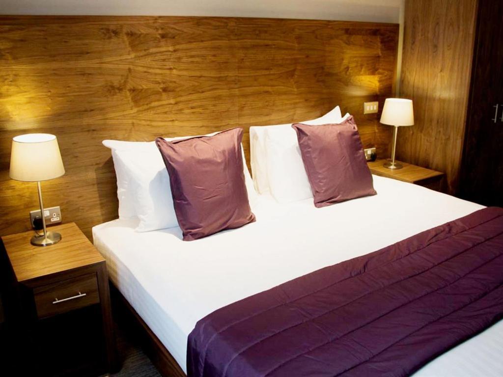 Inn The White Hart Swindon