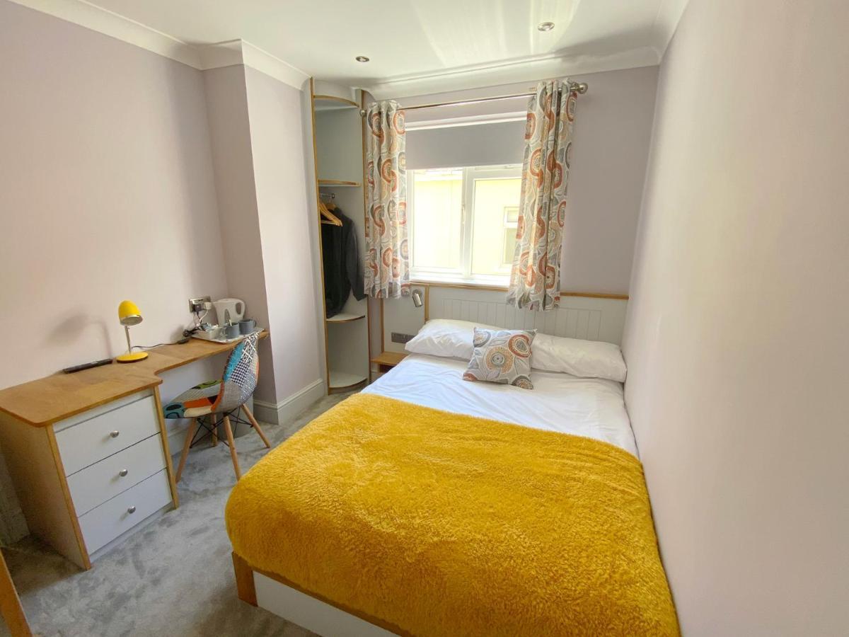 Orchard House * Swindon