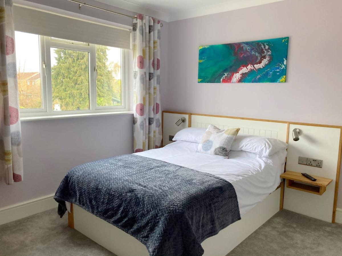 Orchard House * Swindon