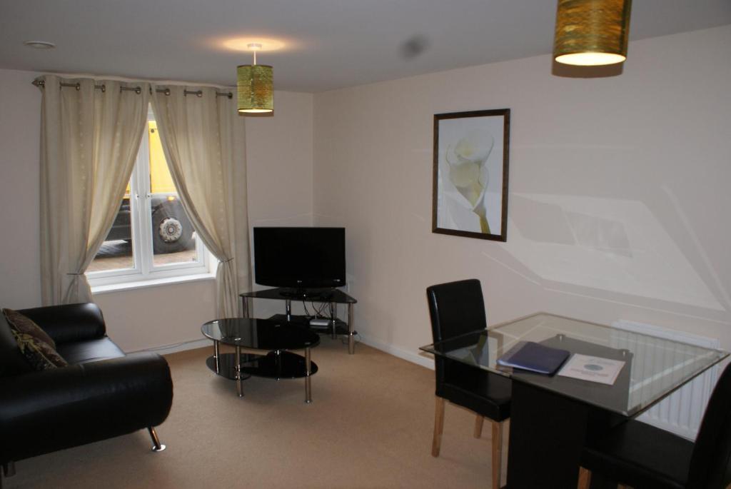 Brunel Crescent * Swindon