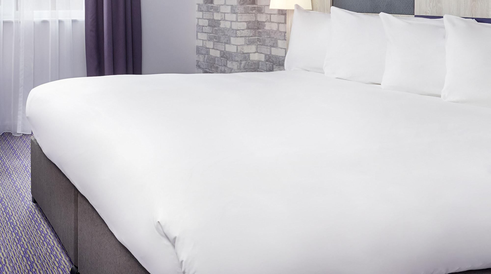 Leonardo - Formerly Jurys 4* Swindon
