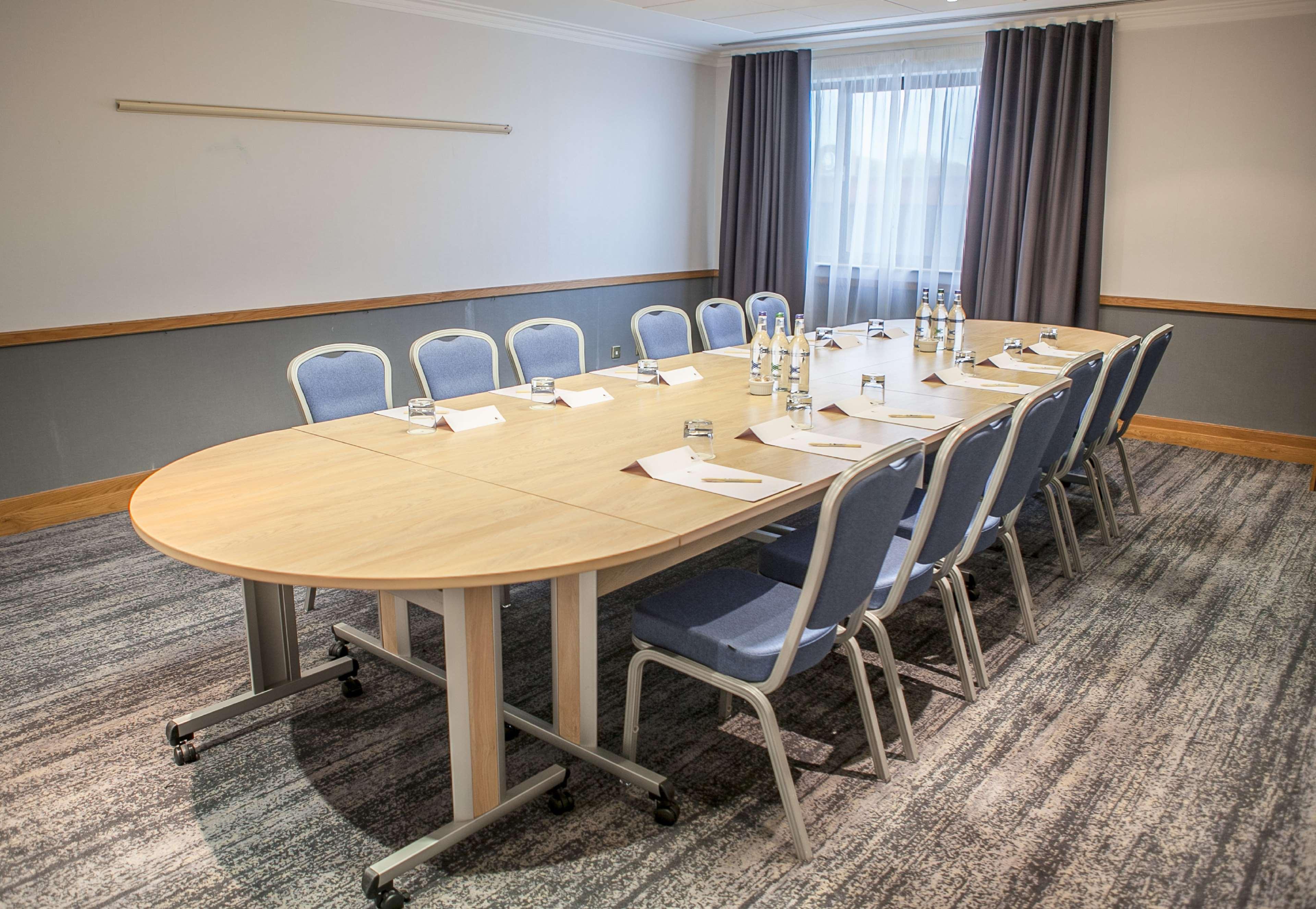 Hotel Doubletree By Hilton Swindon