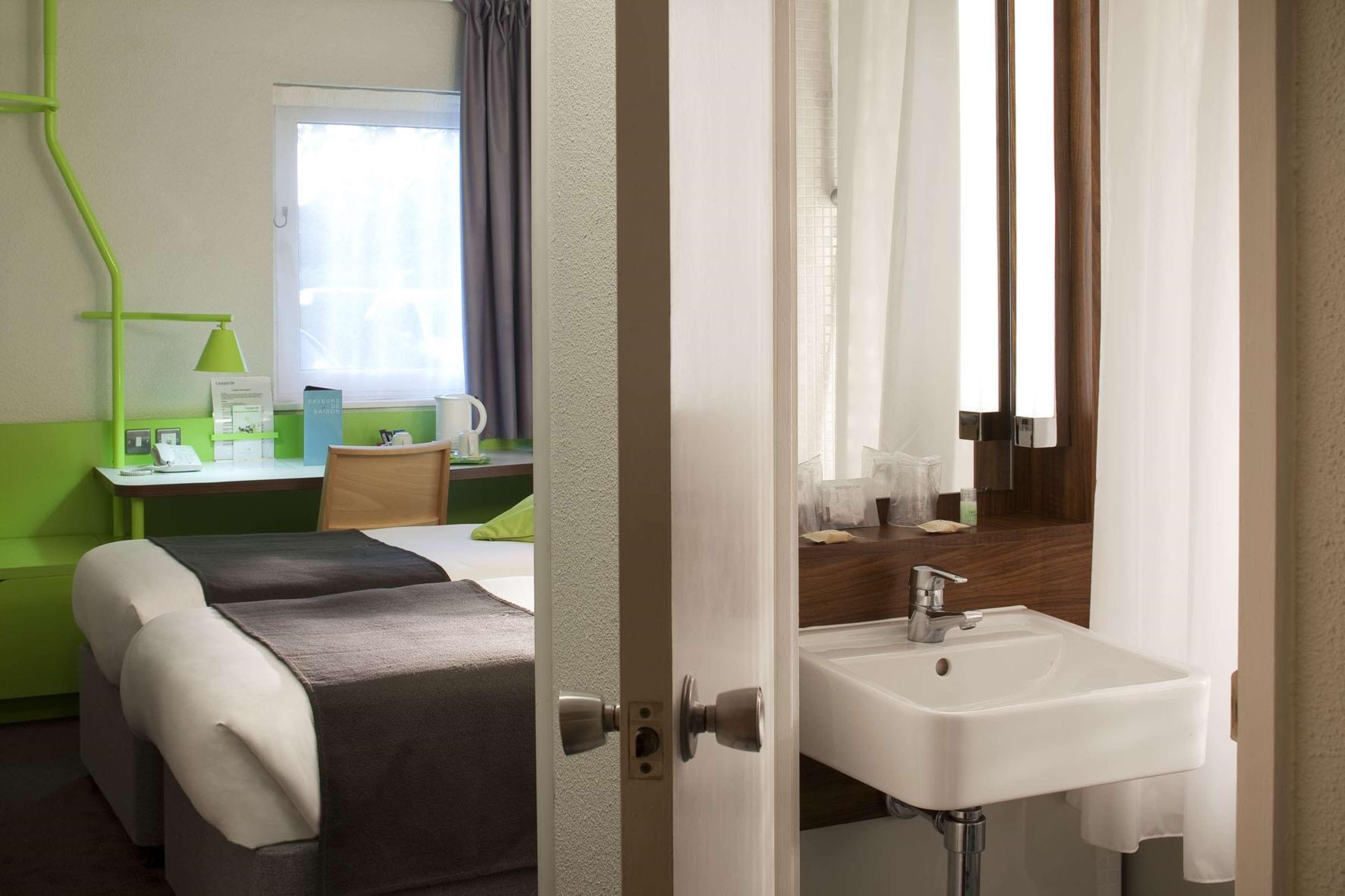 Khách sạn Campanile 3*