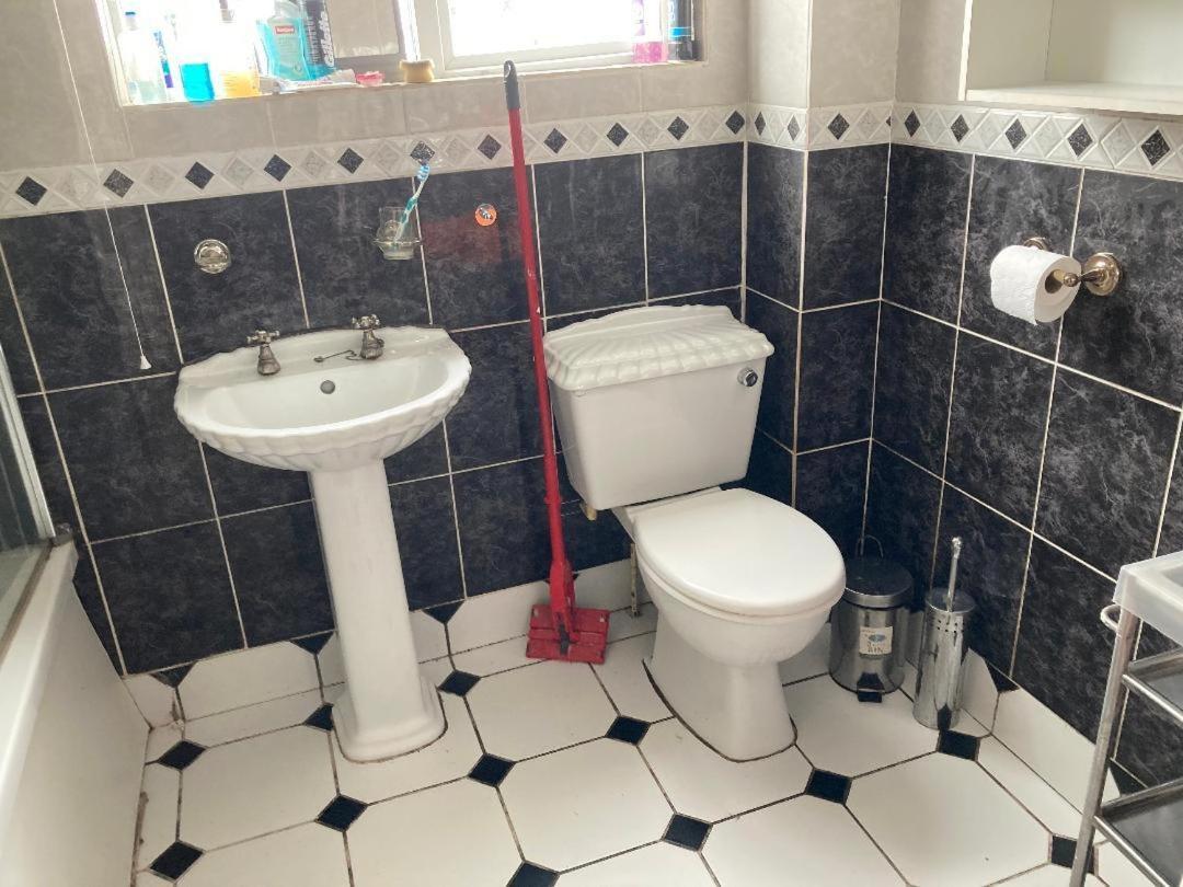 Parks Hostel Swindon