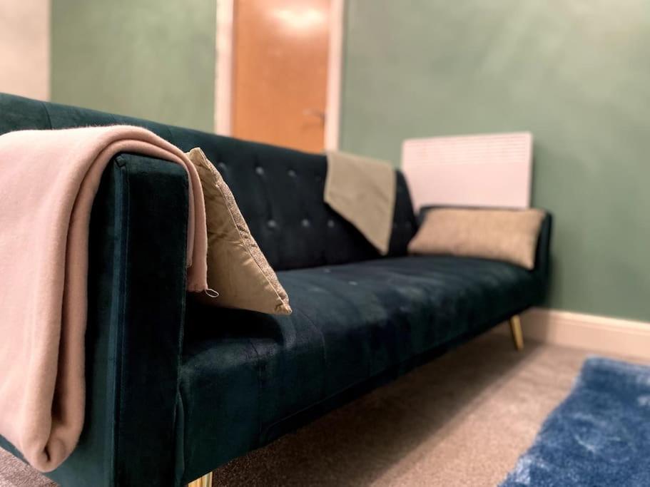 Centered 2 Bed Serviced Apartment- Sherpa Homes