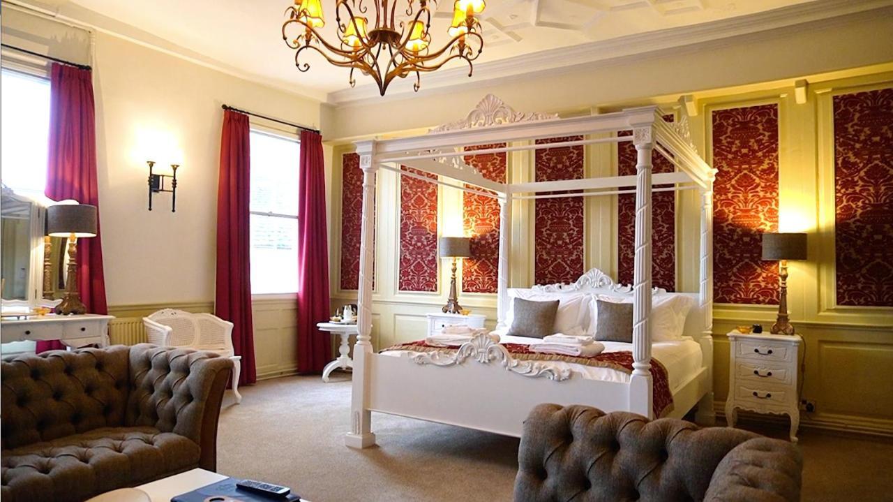 Inn The Old Crown Coaching