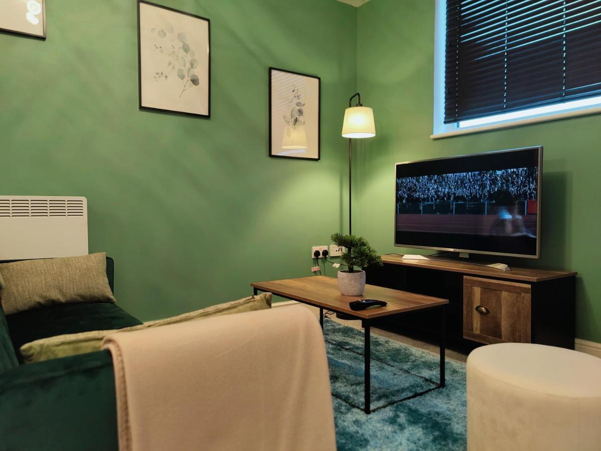 Centered 2 Bed Serviced Apartment- Sherpa Homes