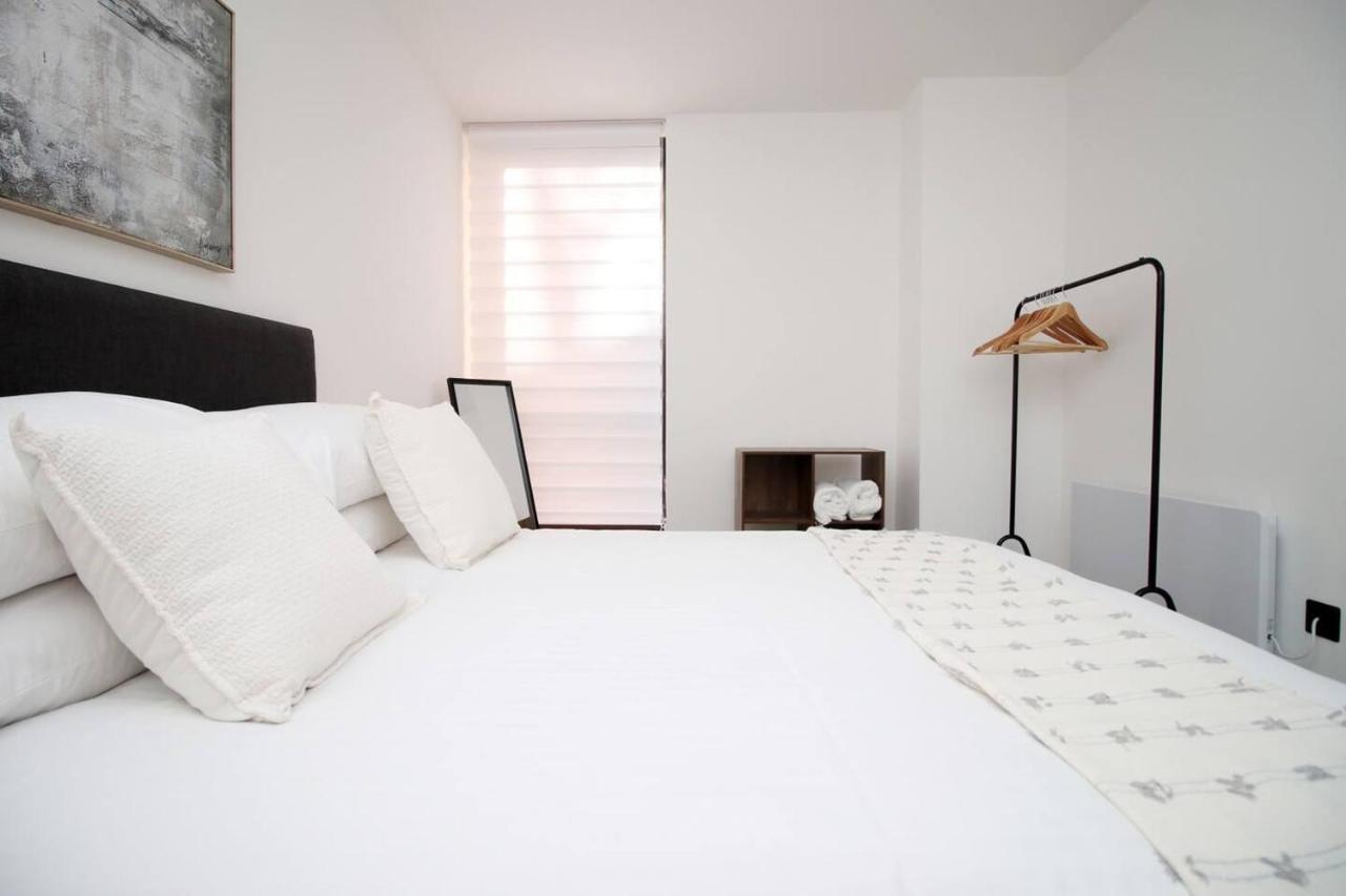 Kingsbridge Point - Cosy One Bed Near Town Centre, Apartment