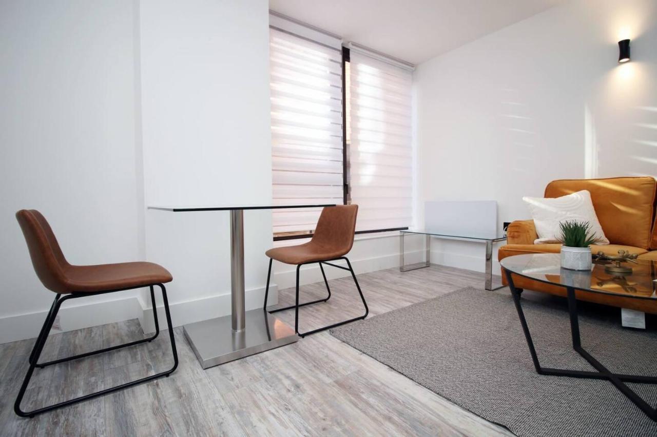Kingsbridge Point - Cosy One Bed Near Town Centre, *