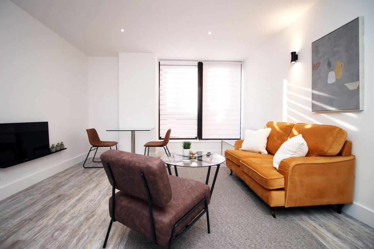 Kingsbridge Point - Cosy One Bed Near Town Centre, * Swindon