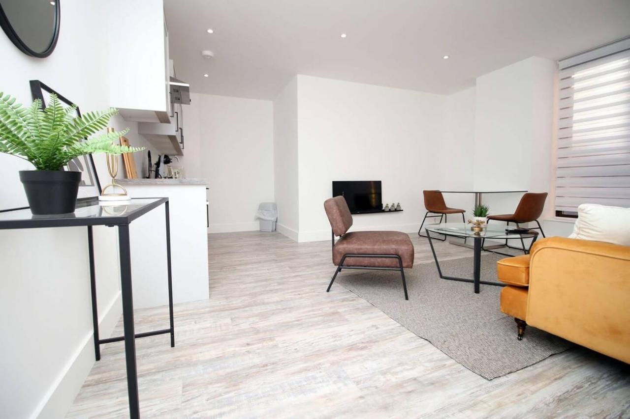 Kingsbridge Point - Cosy One Bed Near Town Centre, *