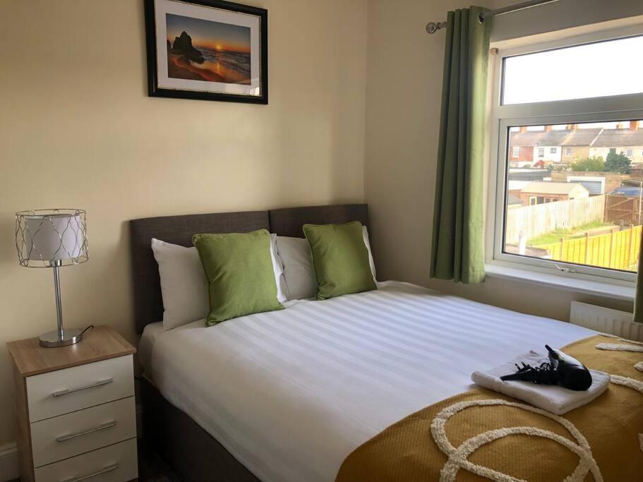 Edinburgh Street - Beautiful House With Free Parking And Wifi, Equipped With Comfy Furnitures Holiday home *
