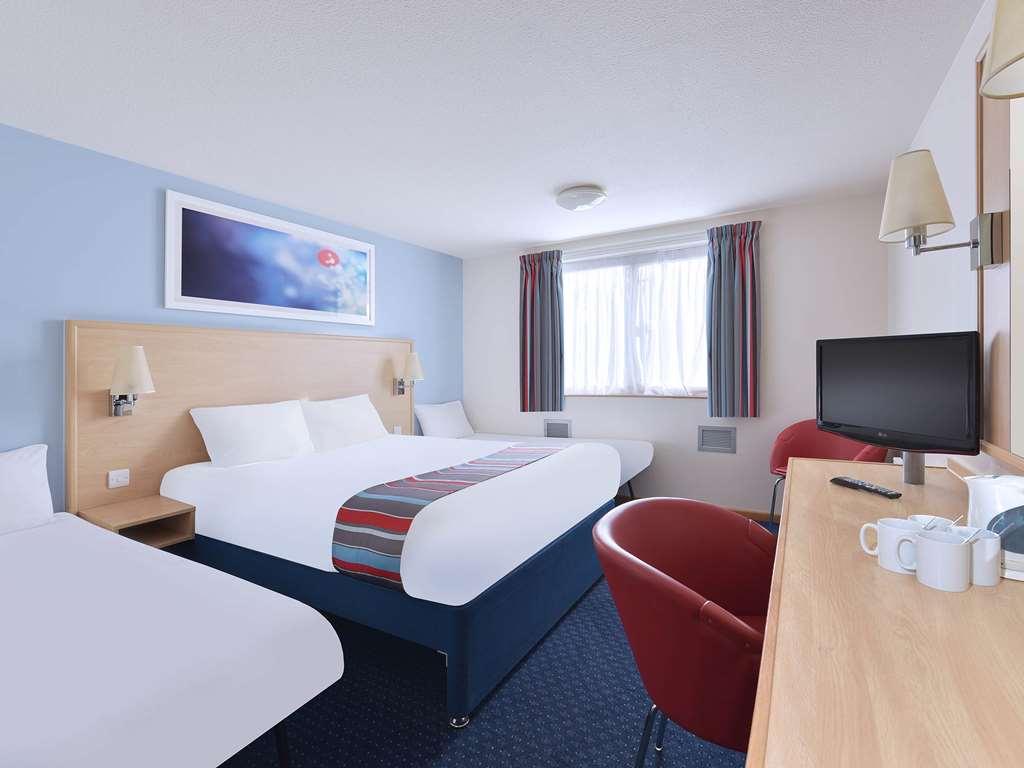 Travelodge 3*