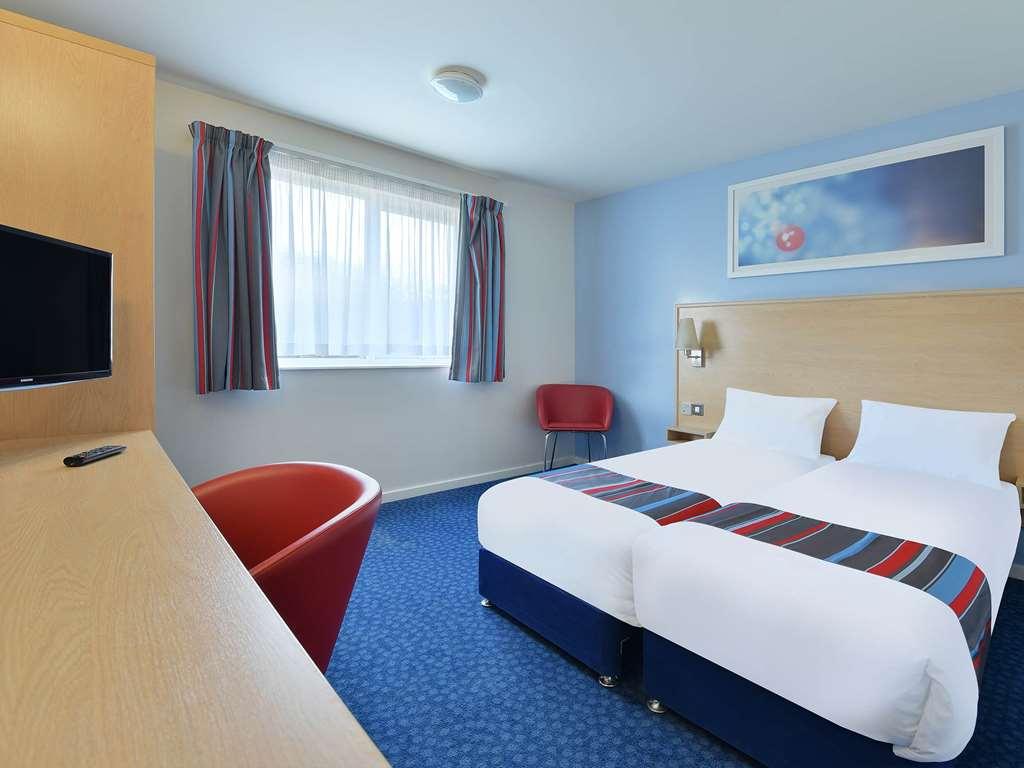 Travelodge Hotel 3*