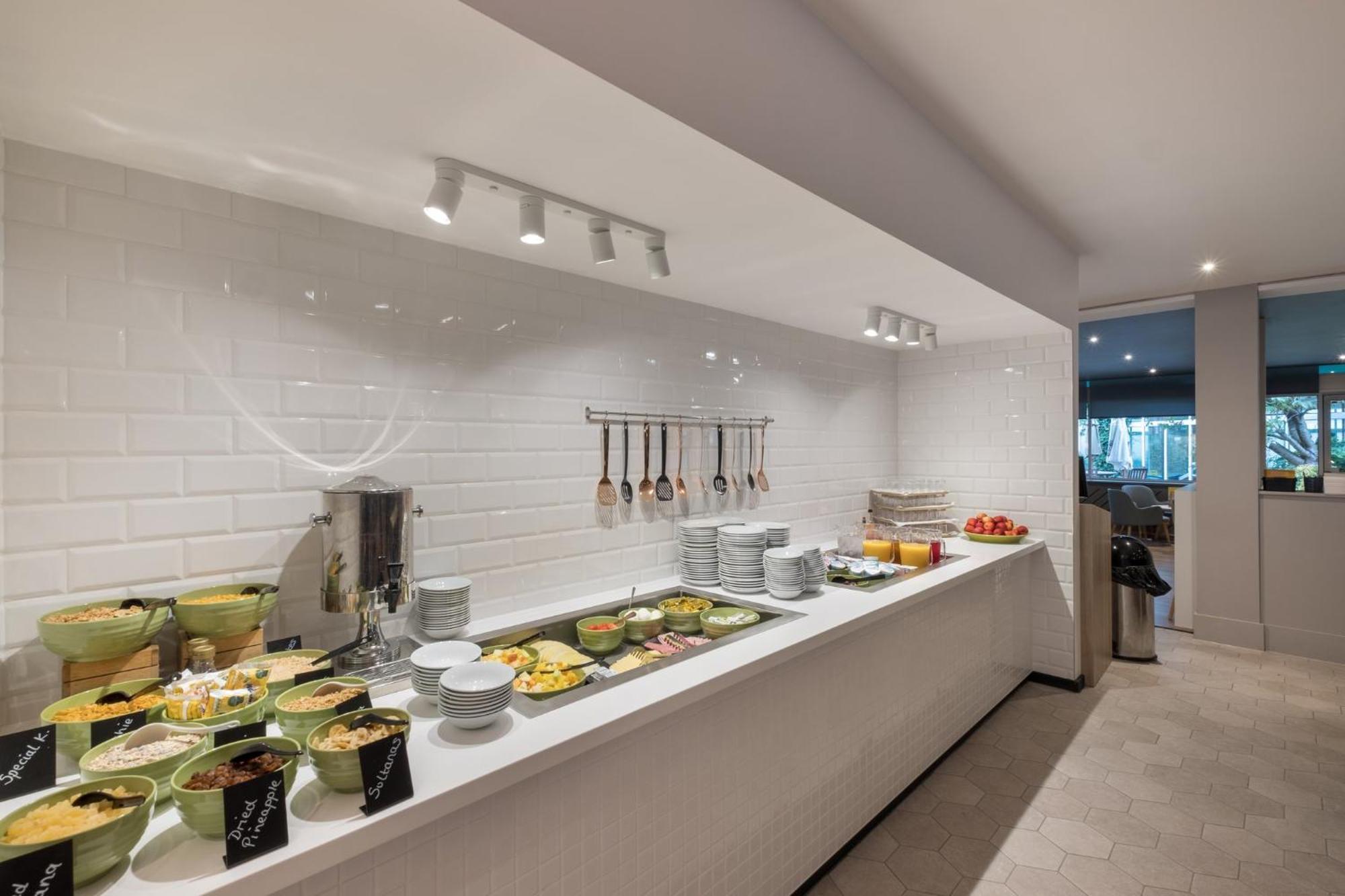 By Ihg Hotel Swindon