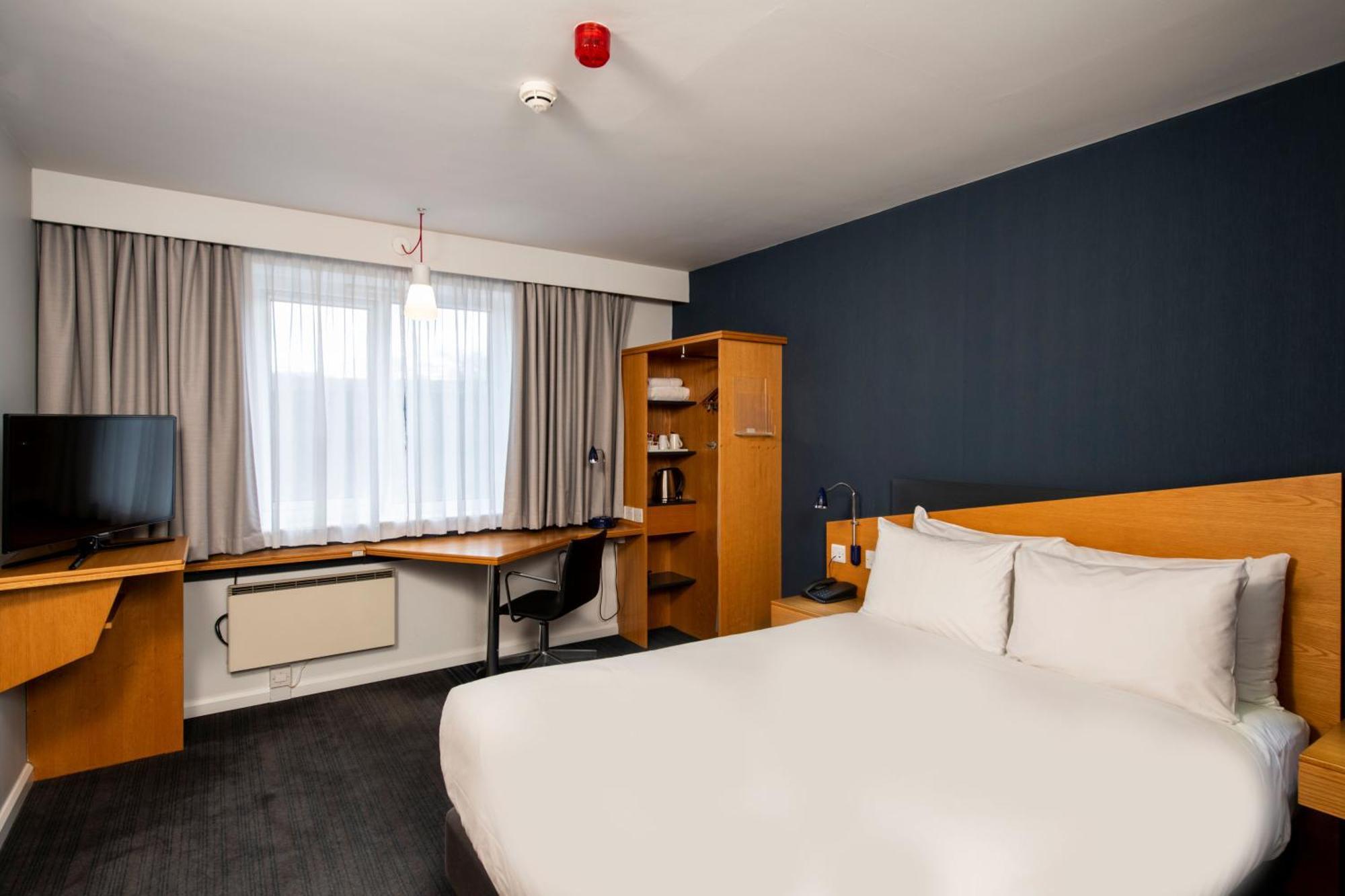 Express West By Ihg 3* Swindon