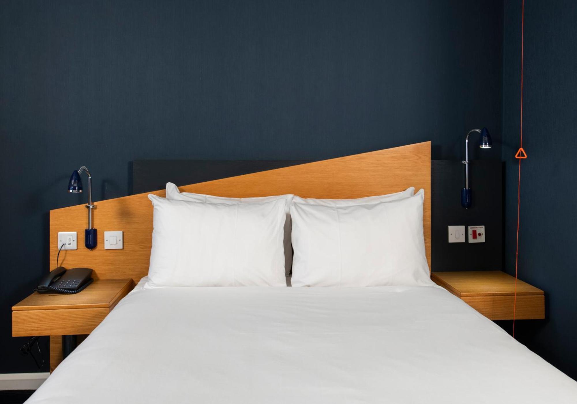 Express West By Ihg