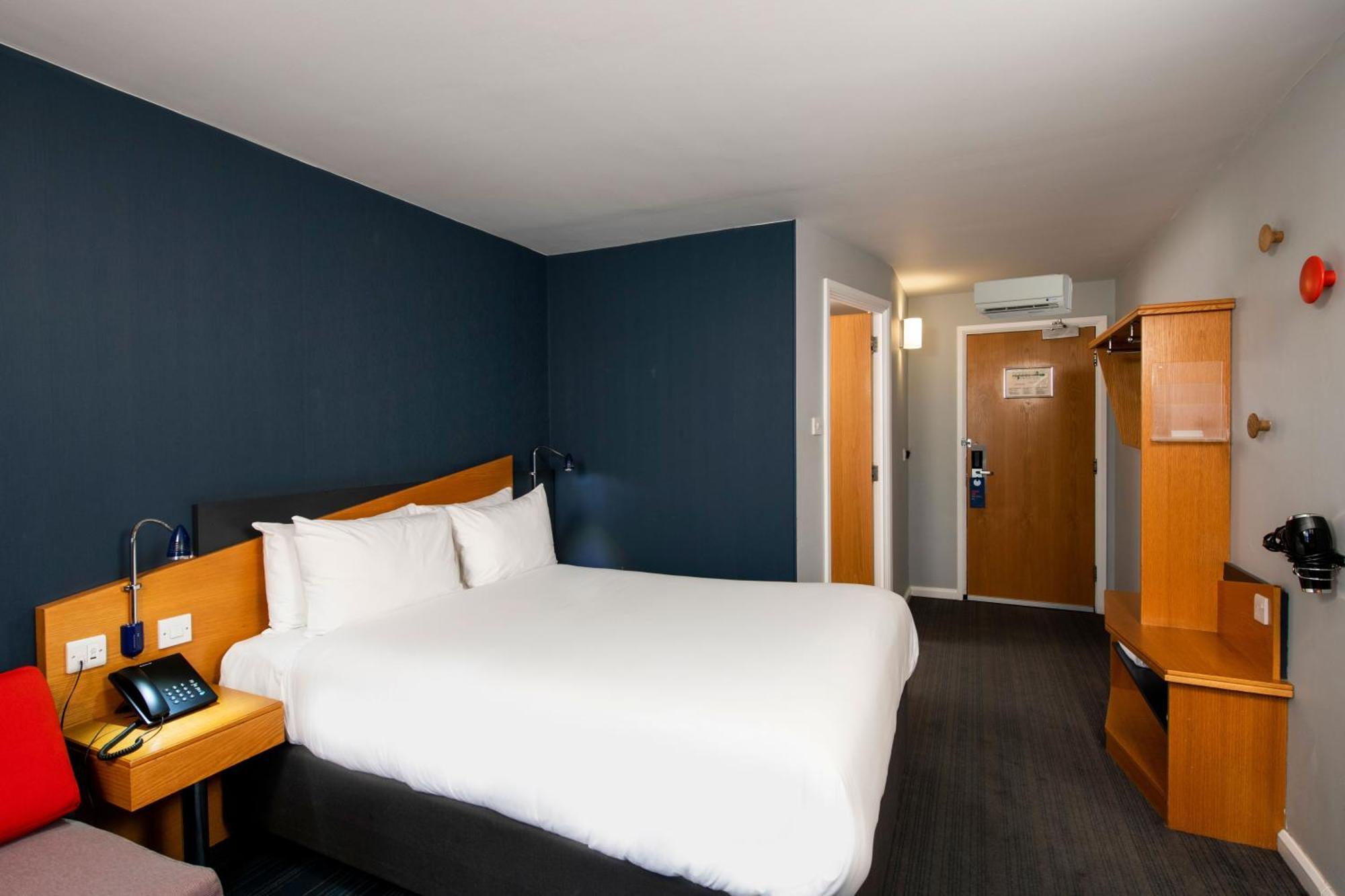 Hotel Express West By Ihg