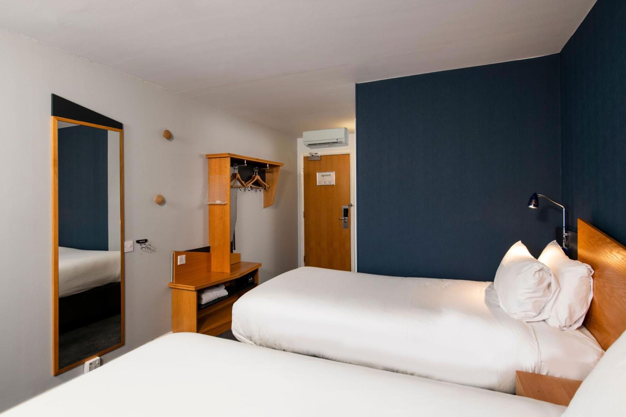 Hotel Express West By Ihg Swindon