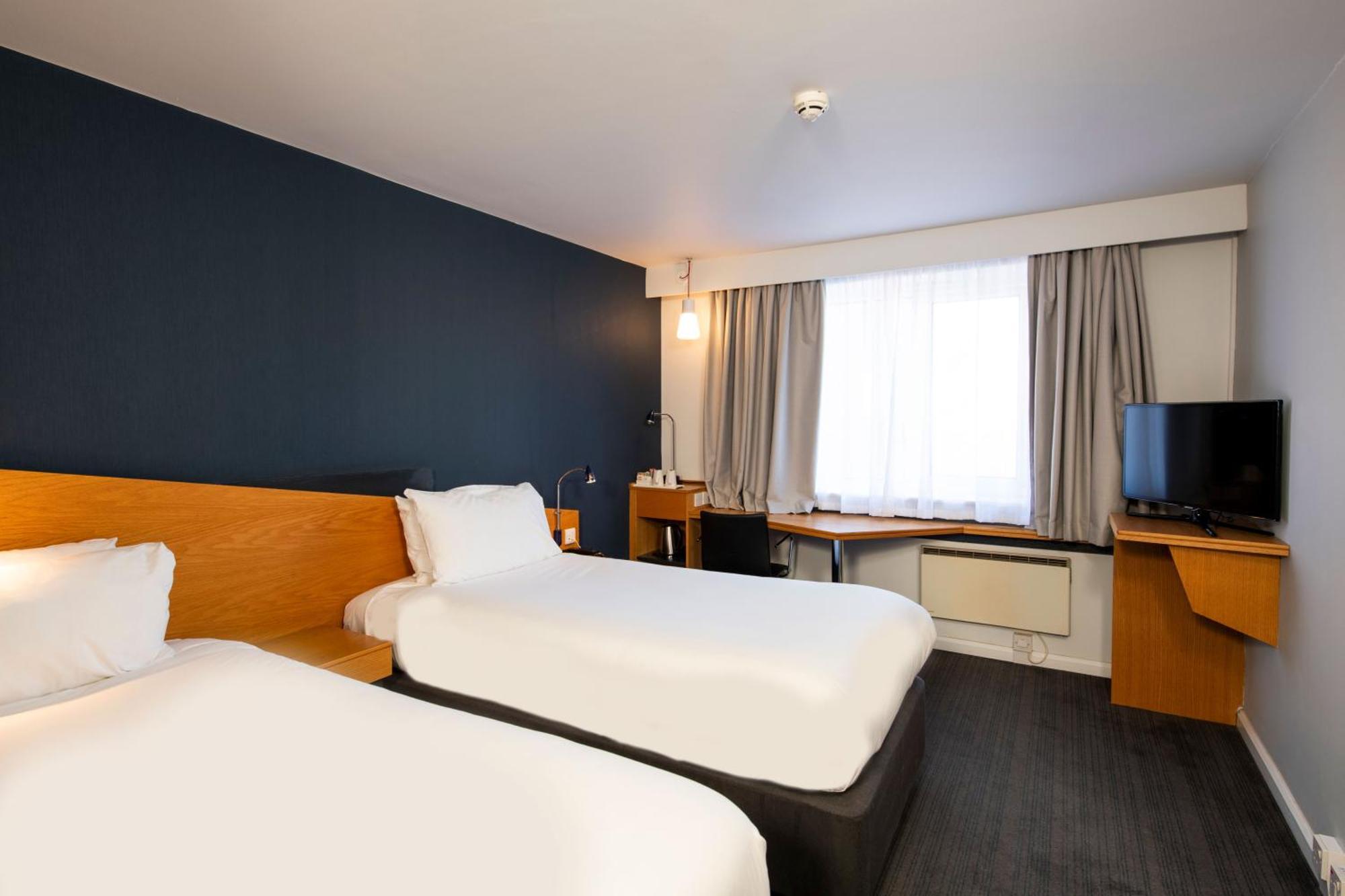 Hotel Express West By Ihg