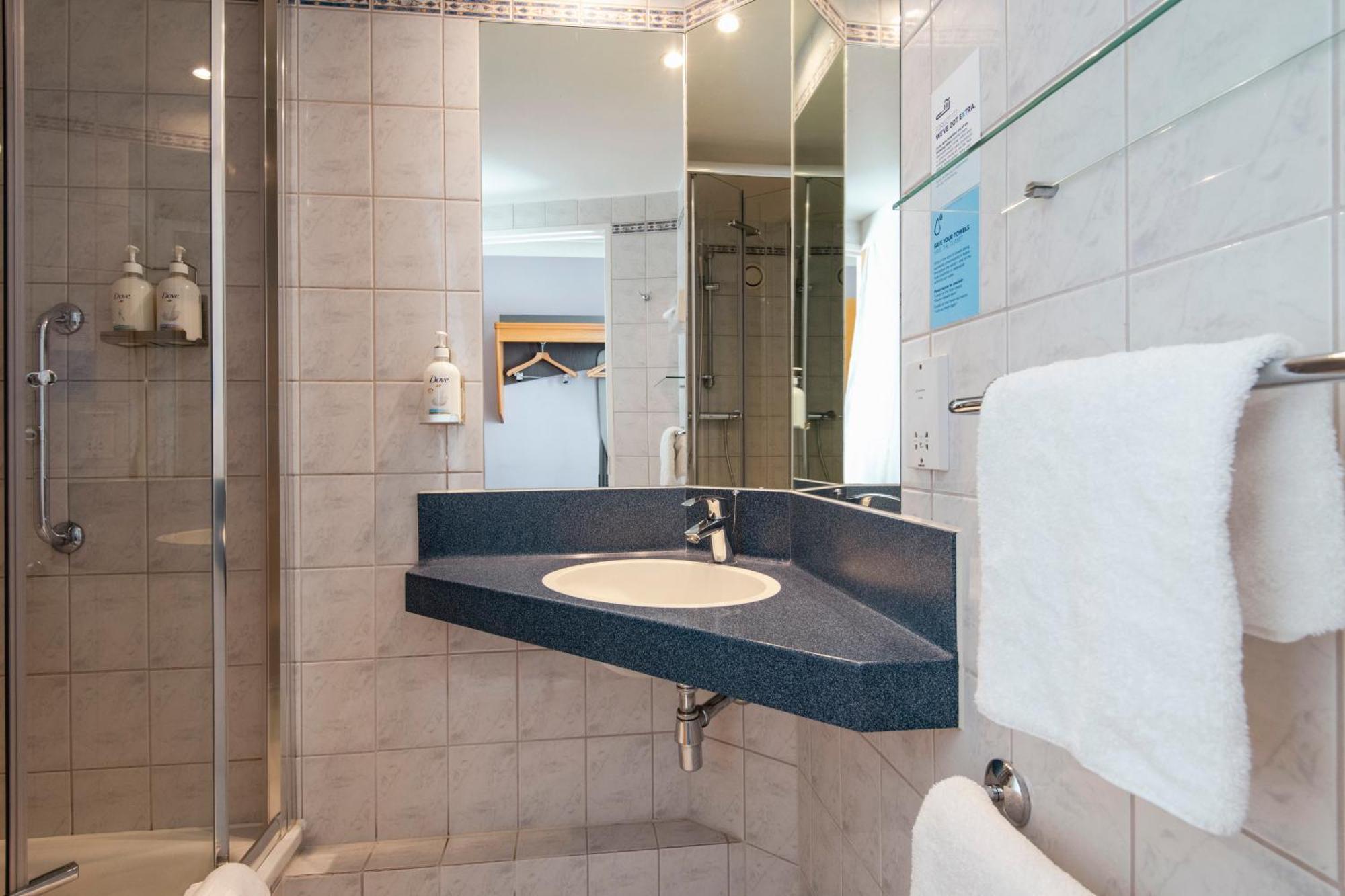 Express West By Ihg Swindon