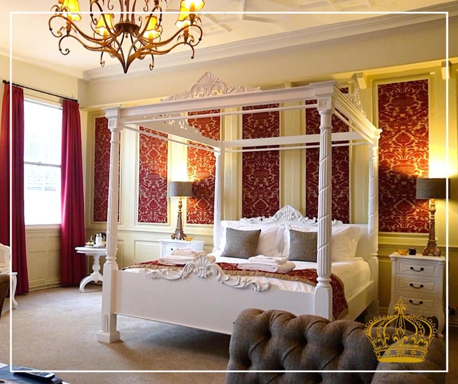 Inn The Old Crown Coaching
