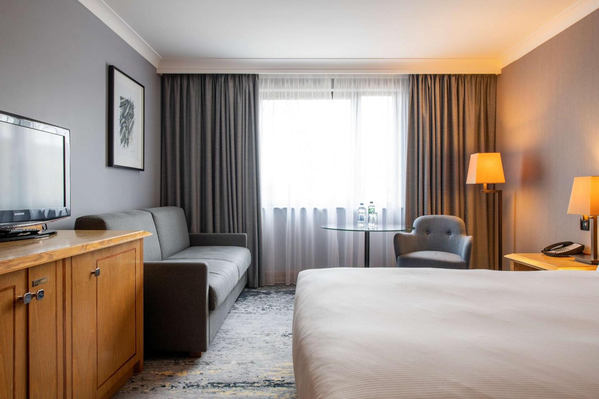 Hotel Doubletree By Hilton Swindon