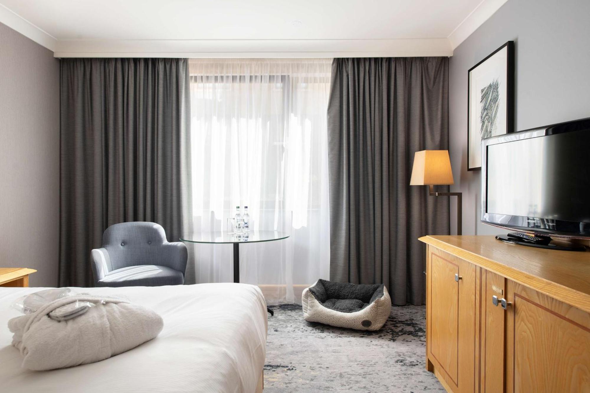 Doubletree By Hilton Swindon