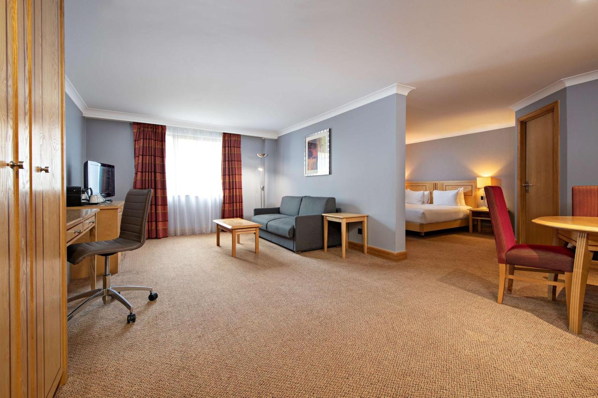 Doubletree By Hilton Hotel Swindon