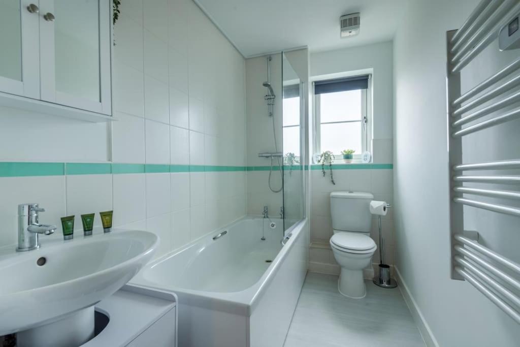 Towpath Gardens Apartment Swindon