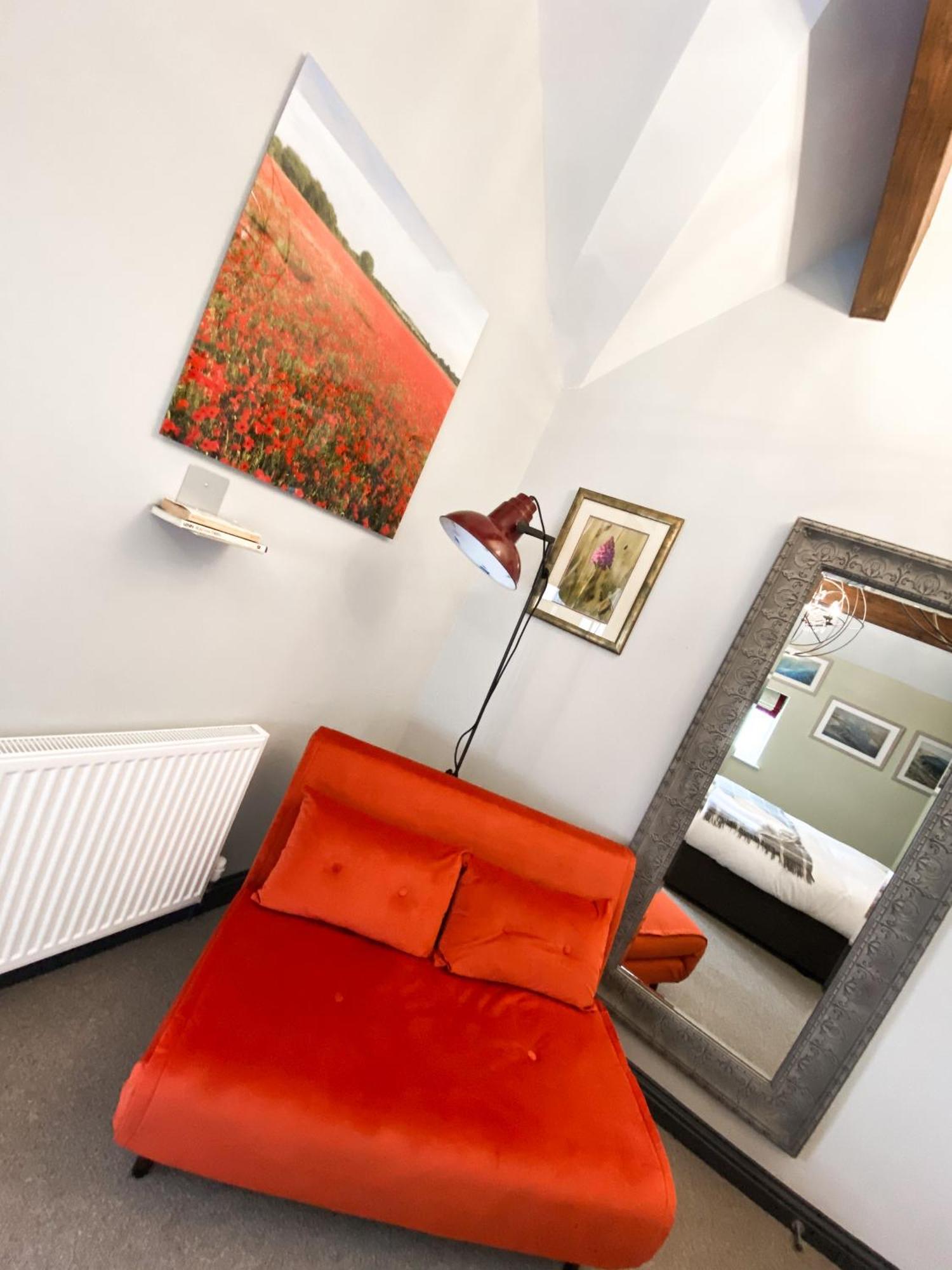 Helen Browning's Royal Oak Inn 4*