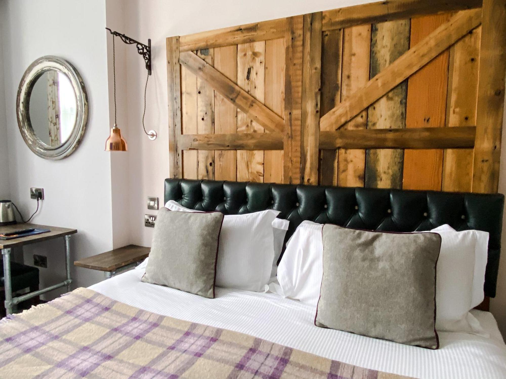 Inn Helen Browning's Royal Oak 4*
