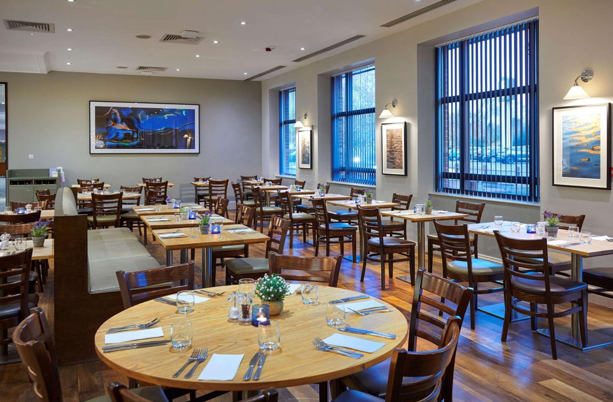 Hotel Doubletree By Hilton Swindon