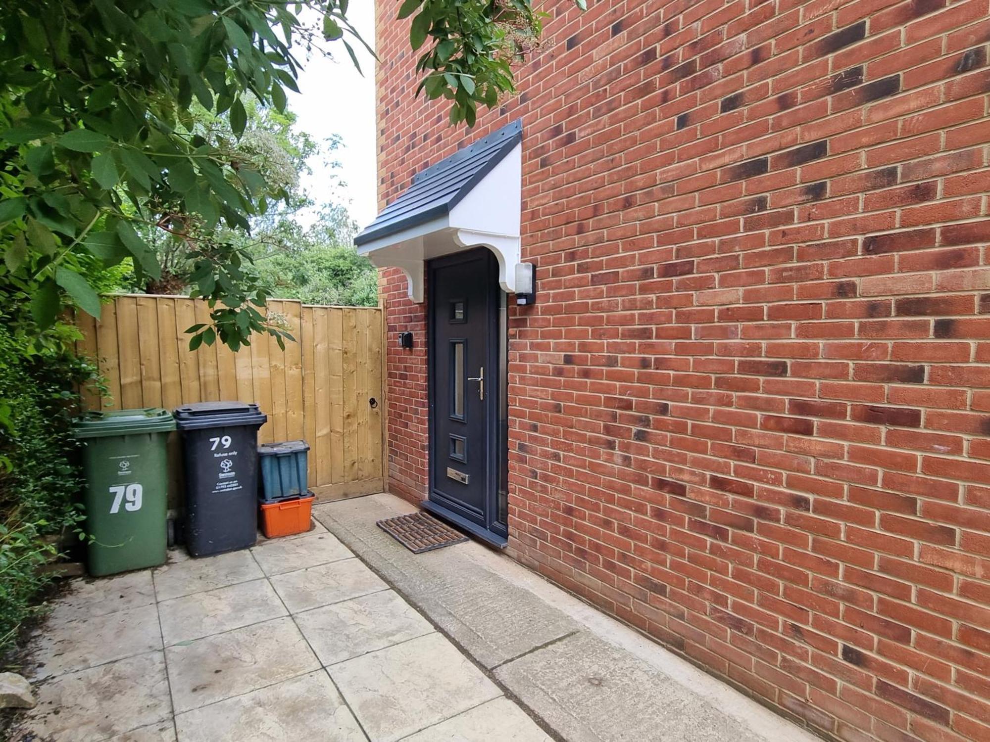 Good Location Free Parking Big Garden Modern House Apartment *