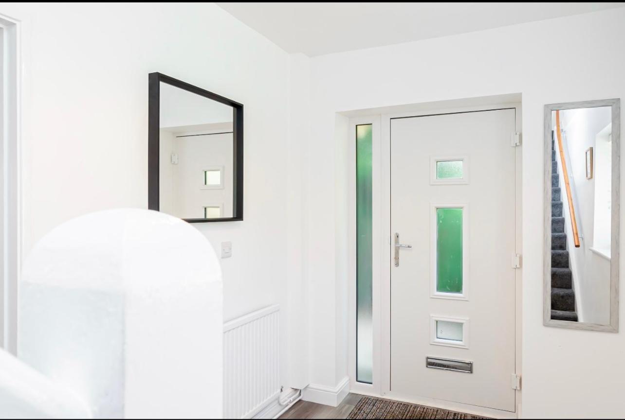 Good Location Free Parking Big Garden Modern House Apartment *