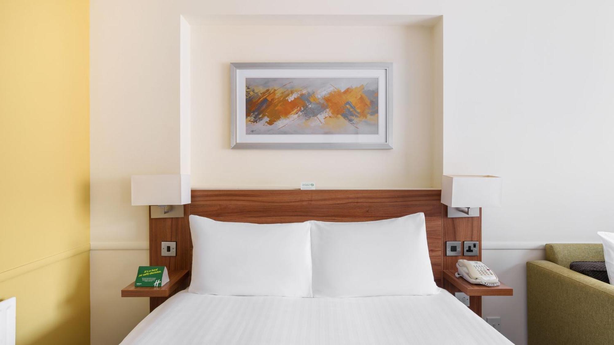 Hotel By Ihg Swindon