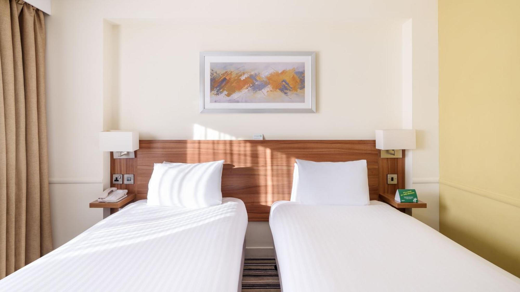 By Ihg 4* Swindon