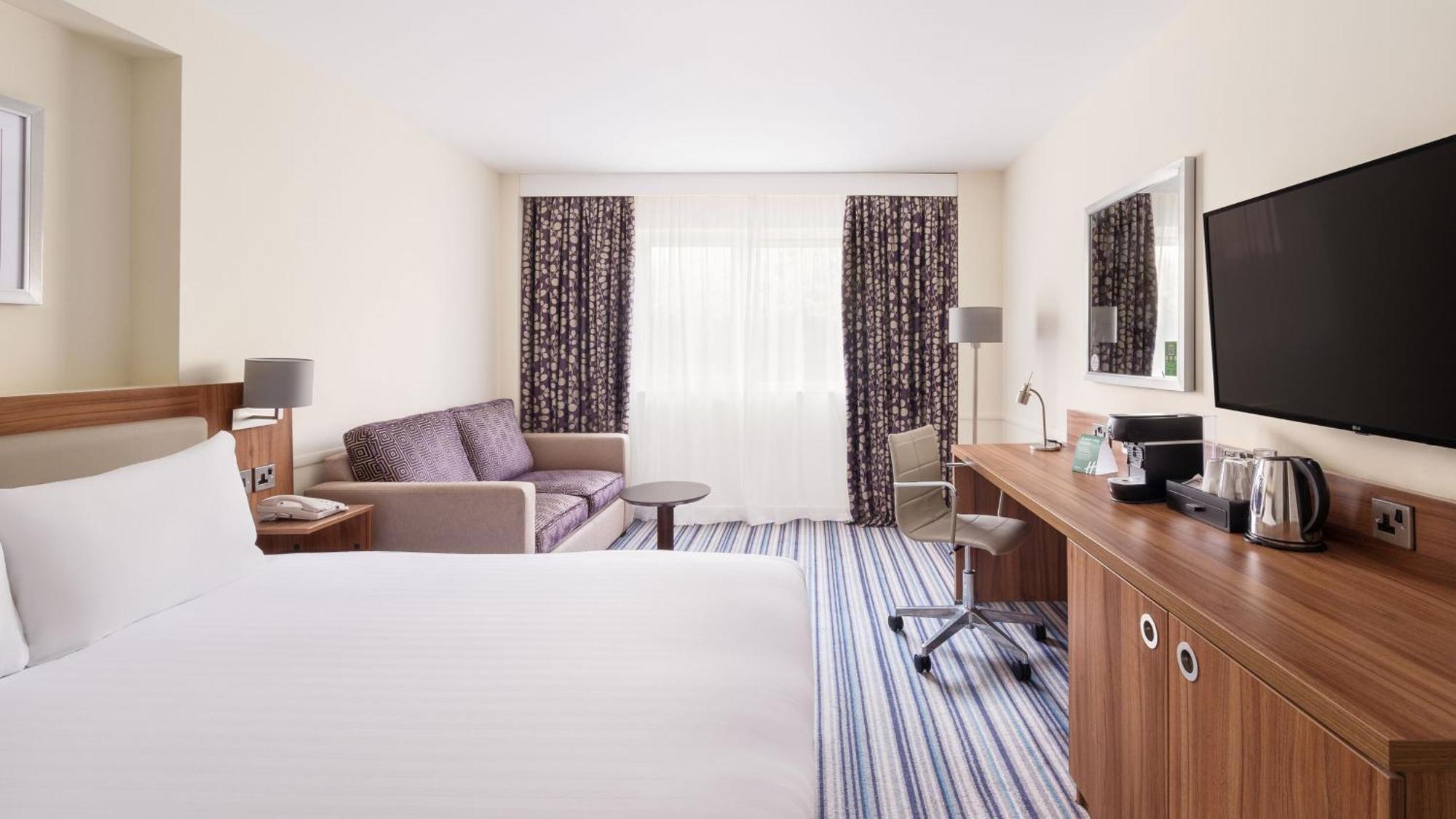 Hotel By Ihg